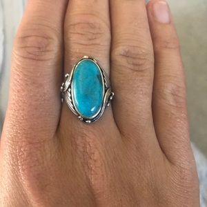 Turquoise ring with silver details